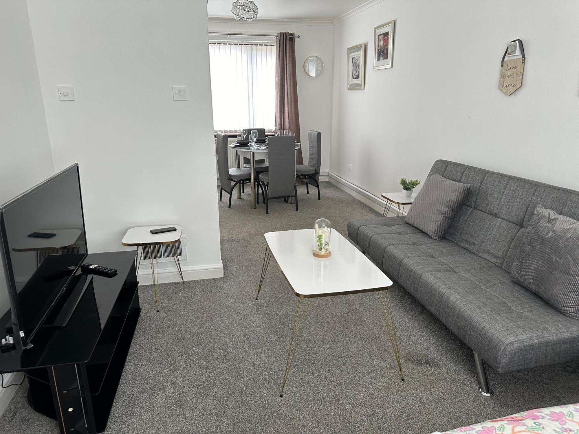 Lovely 3 Bedroom House Close To City Centre Peterlee Exterior foto